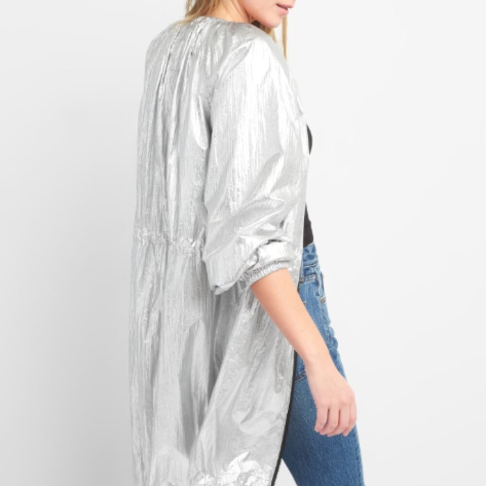 NWT GAP Women Size M, Metallic Parachute Lightweight Parka, Silver - Picture 7 of 11